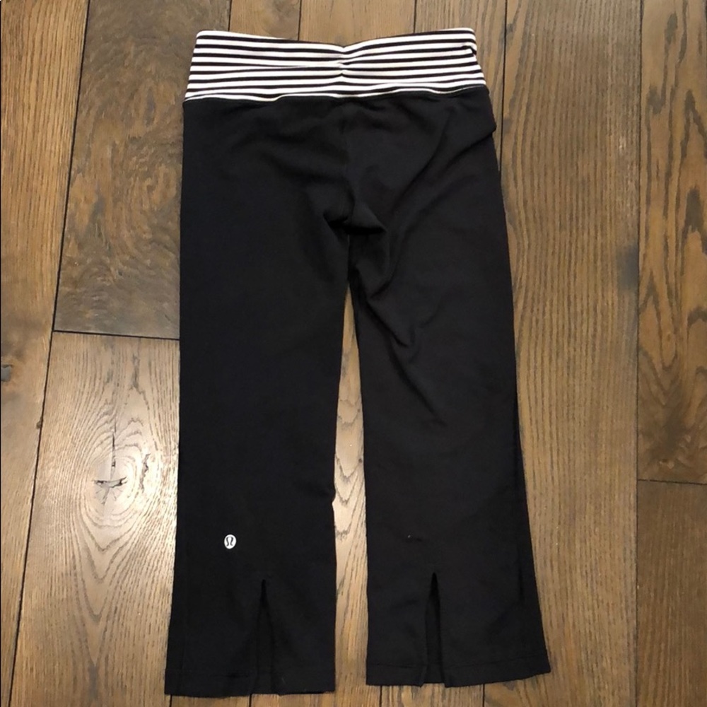 Lululemon striped yoga crops
